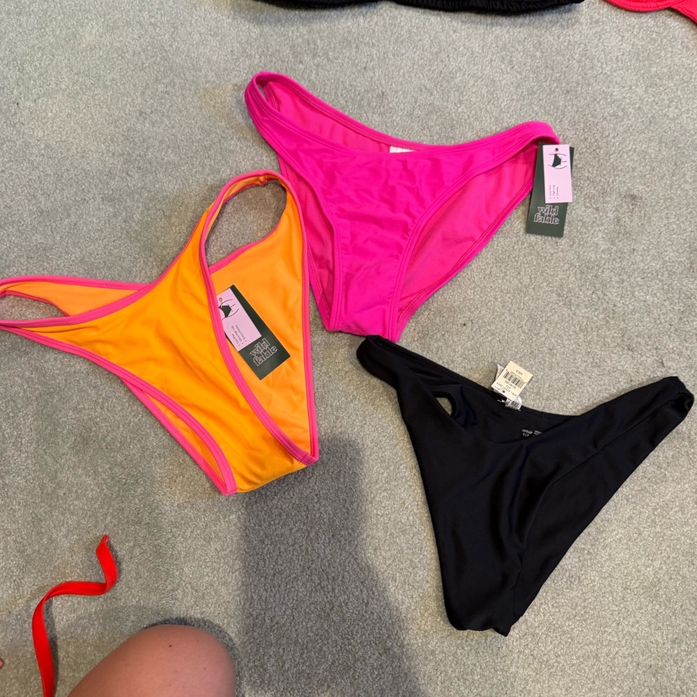 SMALL bikini bottoms